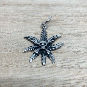 Silver Skull Leaf Pendant